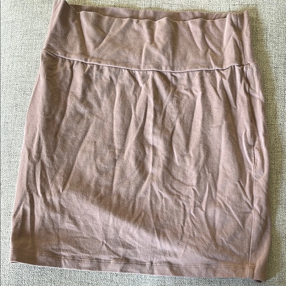 Charolette Russe Women's Tan/Pink Skirt size L.